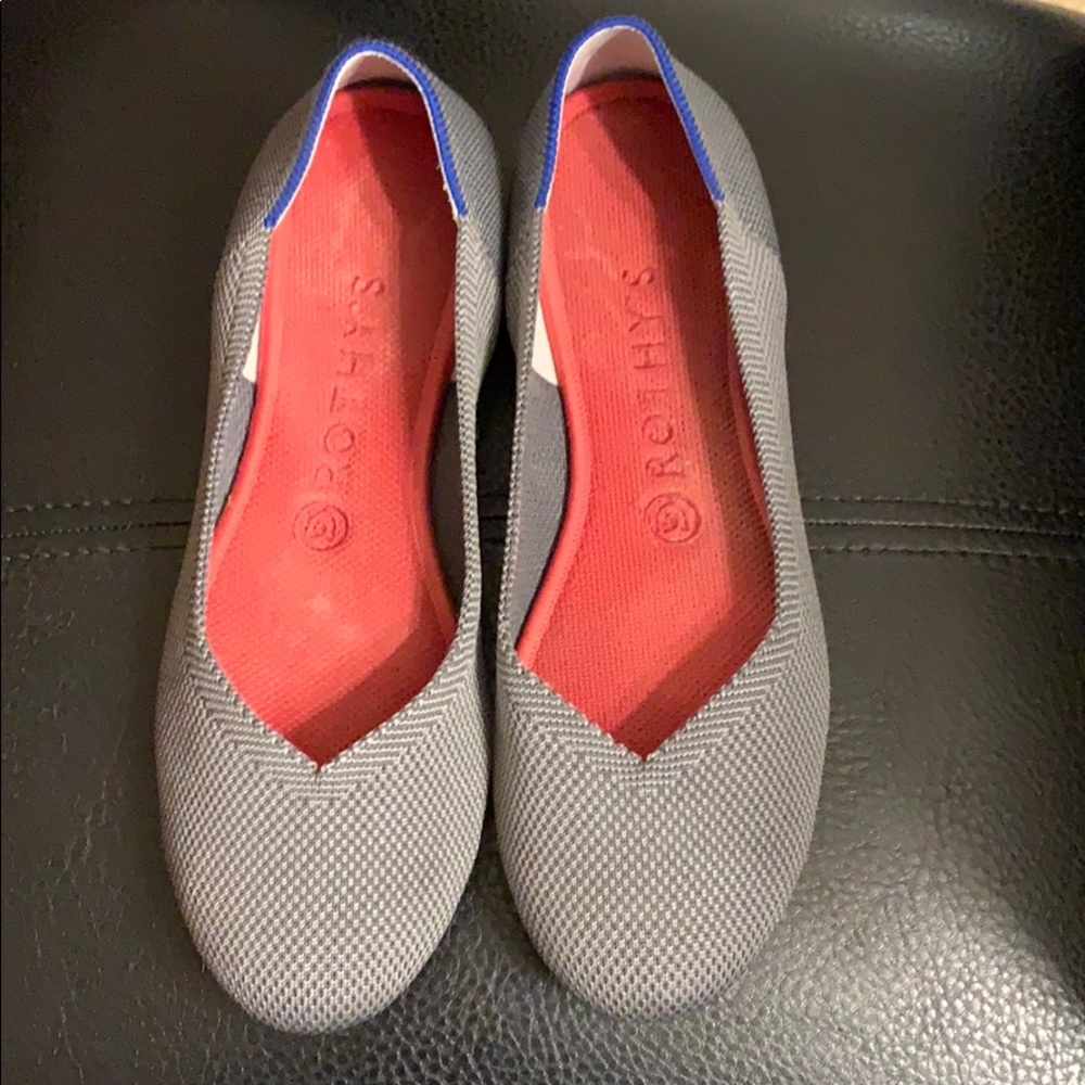 Like new charcoal grey Rothy’s flats